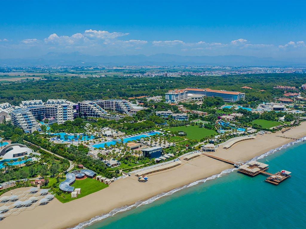 Hotellområdet og stranden