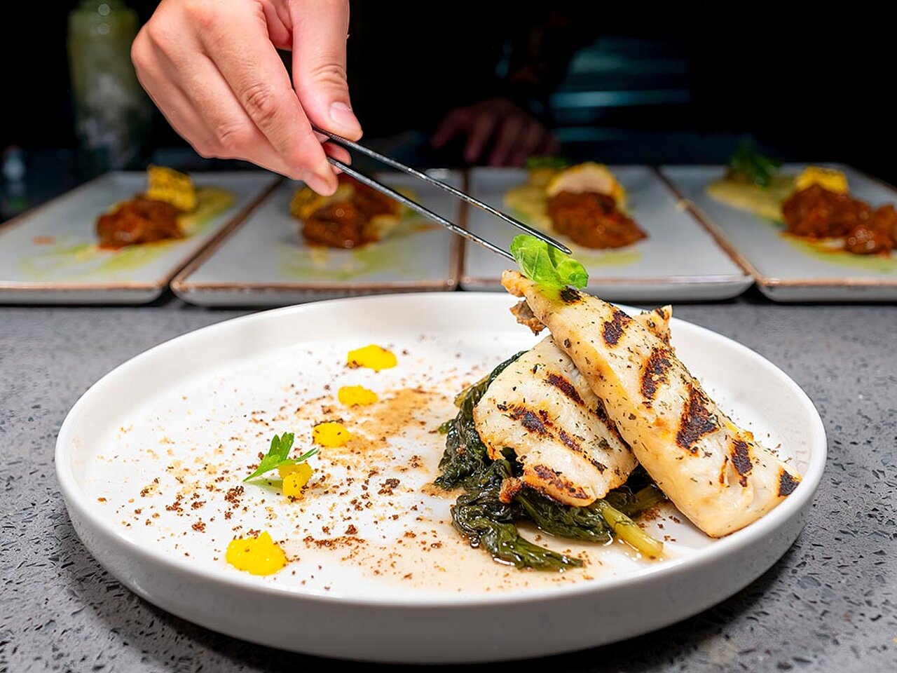 Varme retter i à la carte-restauranten