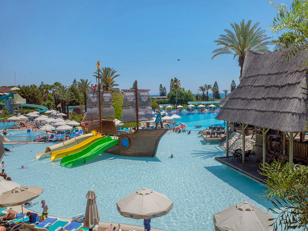 Captain Nemos piratskip