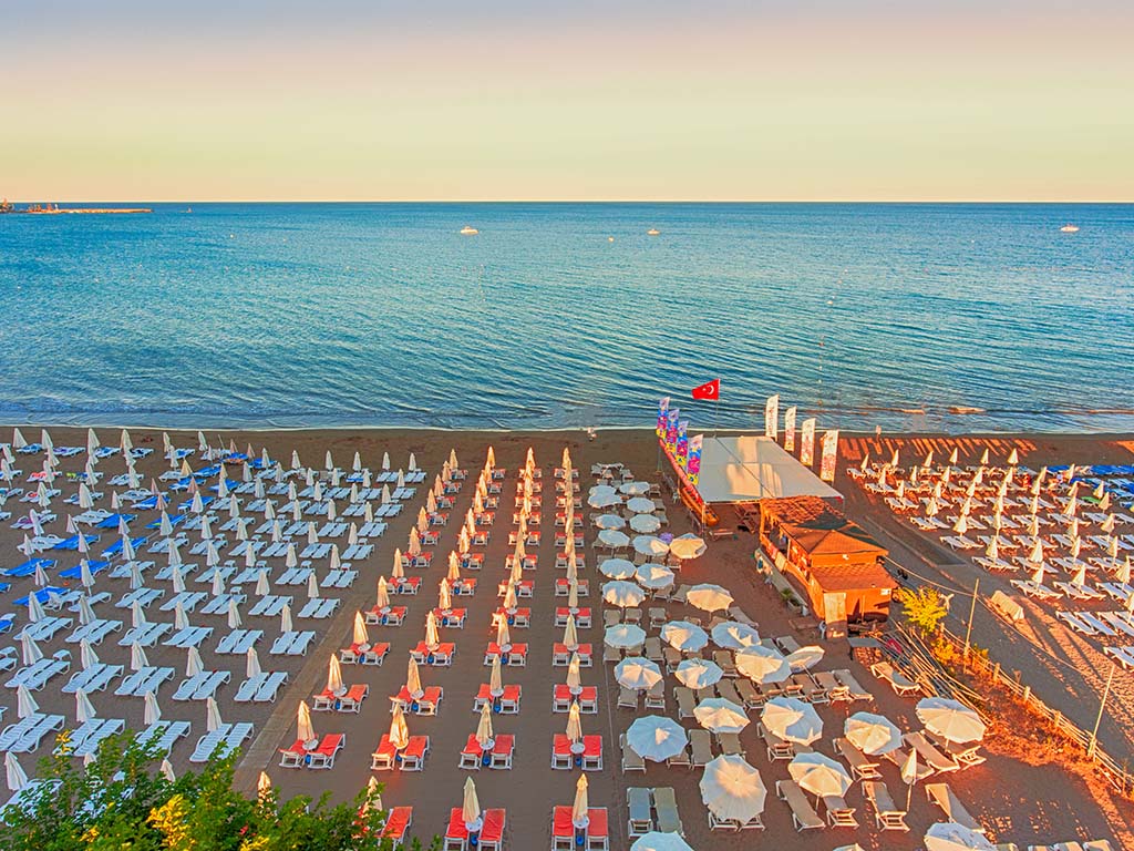 Hotellets egen stranddel